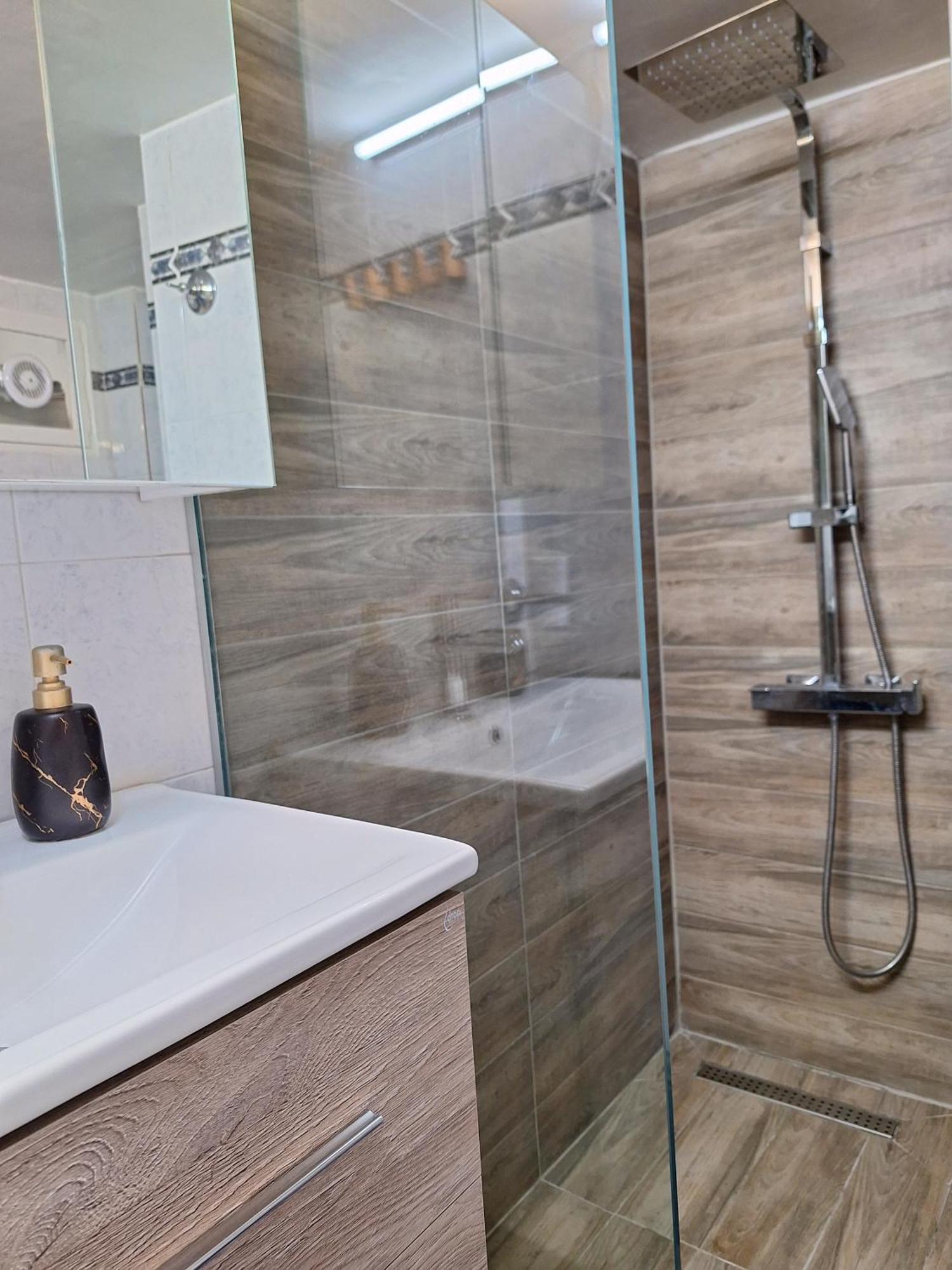 Cozy Apartment In The City Center Thessaloníki Eksteriør bilde